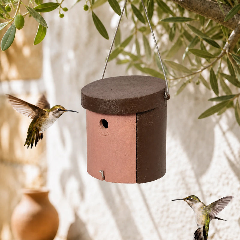 Birdhouse cylindrical with entrance round