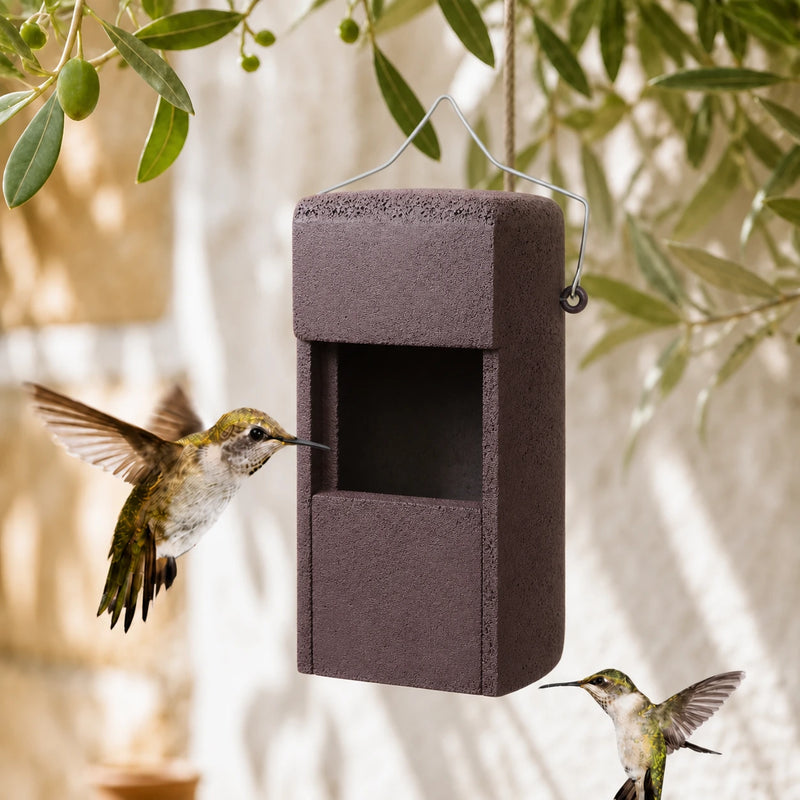 Birdhouse semi-open in wood concrete