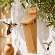 Birdhouse vertical in wood with front sloping