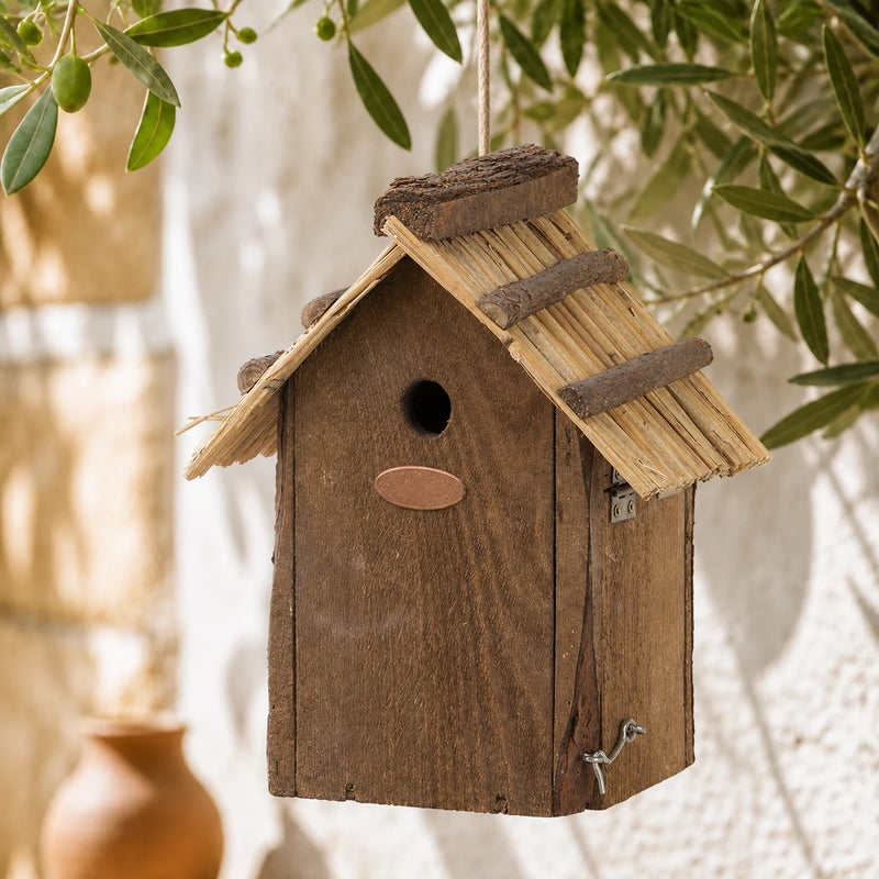 Birdhouse roof thatch