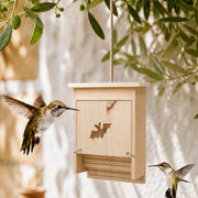 Birdhouse vertical in wood with front cut-out