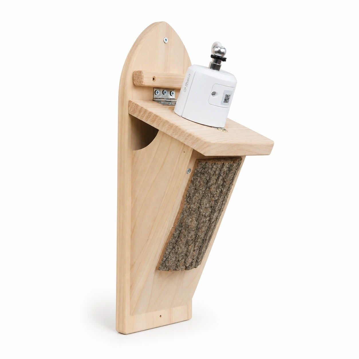 Birdhouse connected sloping with front in bark — photo 2